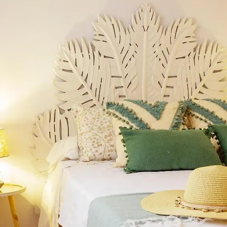 Pink Maritimo - Winter By The Sea *