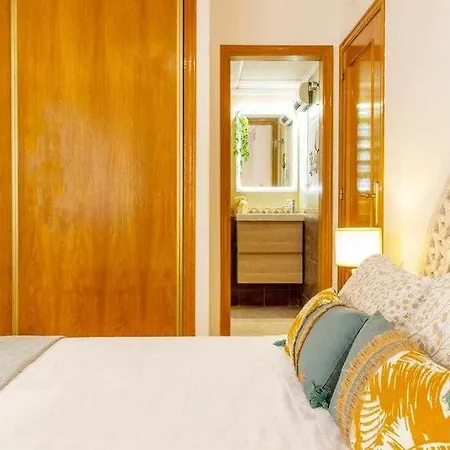 Pink Maritimo - Winter By The Sea * Torrevieja