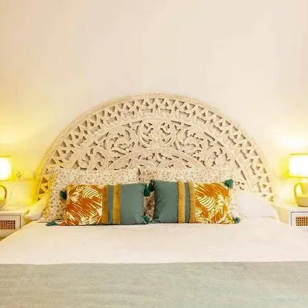 Pink Maritimo - Winter By The Sea * Torrevieja