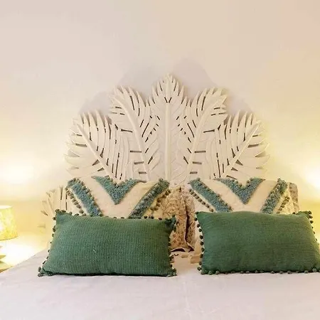 Pink Maritimo Apartment